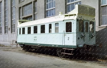 1957. október 4. A Bmot típusú motorvonat a Magyar Vagon- és Gépgyár udvarán.